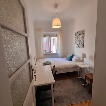 Coliving In Center Long-term Lizbona